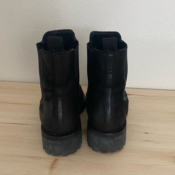 Thursday Chelsea boots black leather size 7 - Picture 3 of 6